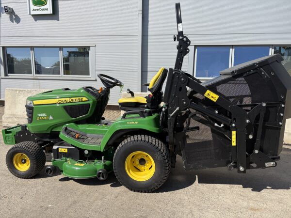 John Deere X950R Cut & Collect mower