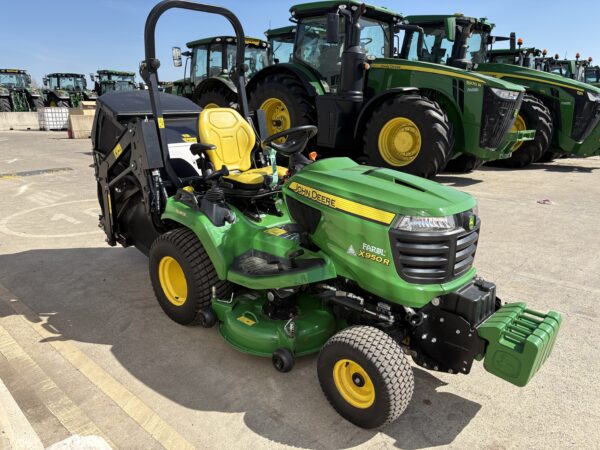 John Deere X950R Cut & Collect mower - Image 3