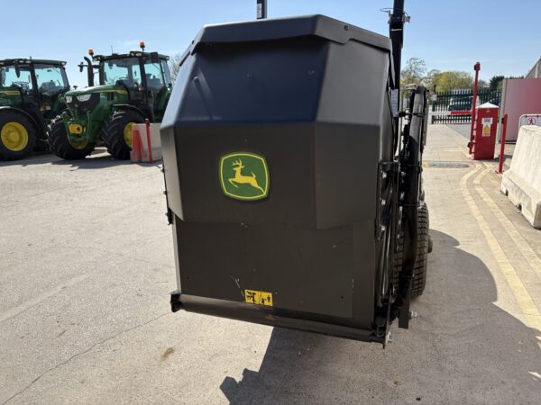 John Deere X950R Cut & Collect mower - Image 7
