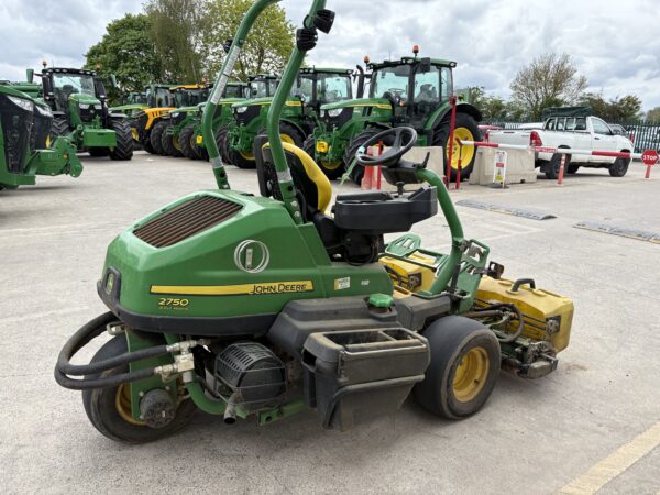 John Deere 2750E Triplex - Image 2