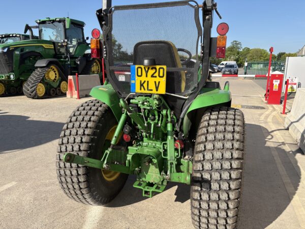 John Deere 3045R Compact Tractor - Image 4