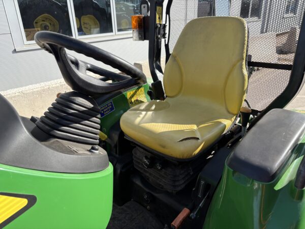 John Deere 3045R Compact Tractor - Image 5