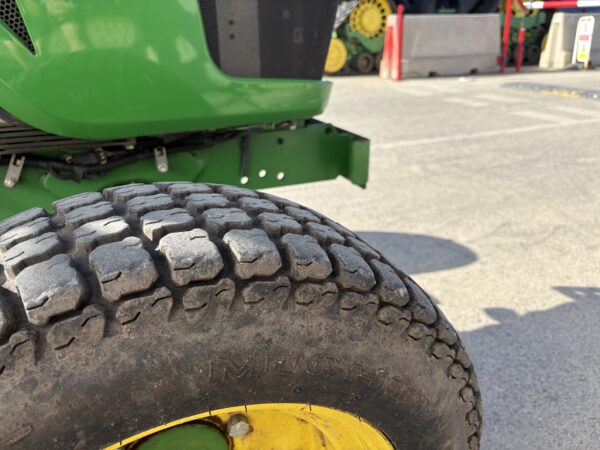 John Deere 3045R Compact Tractor - Image 7