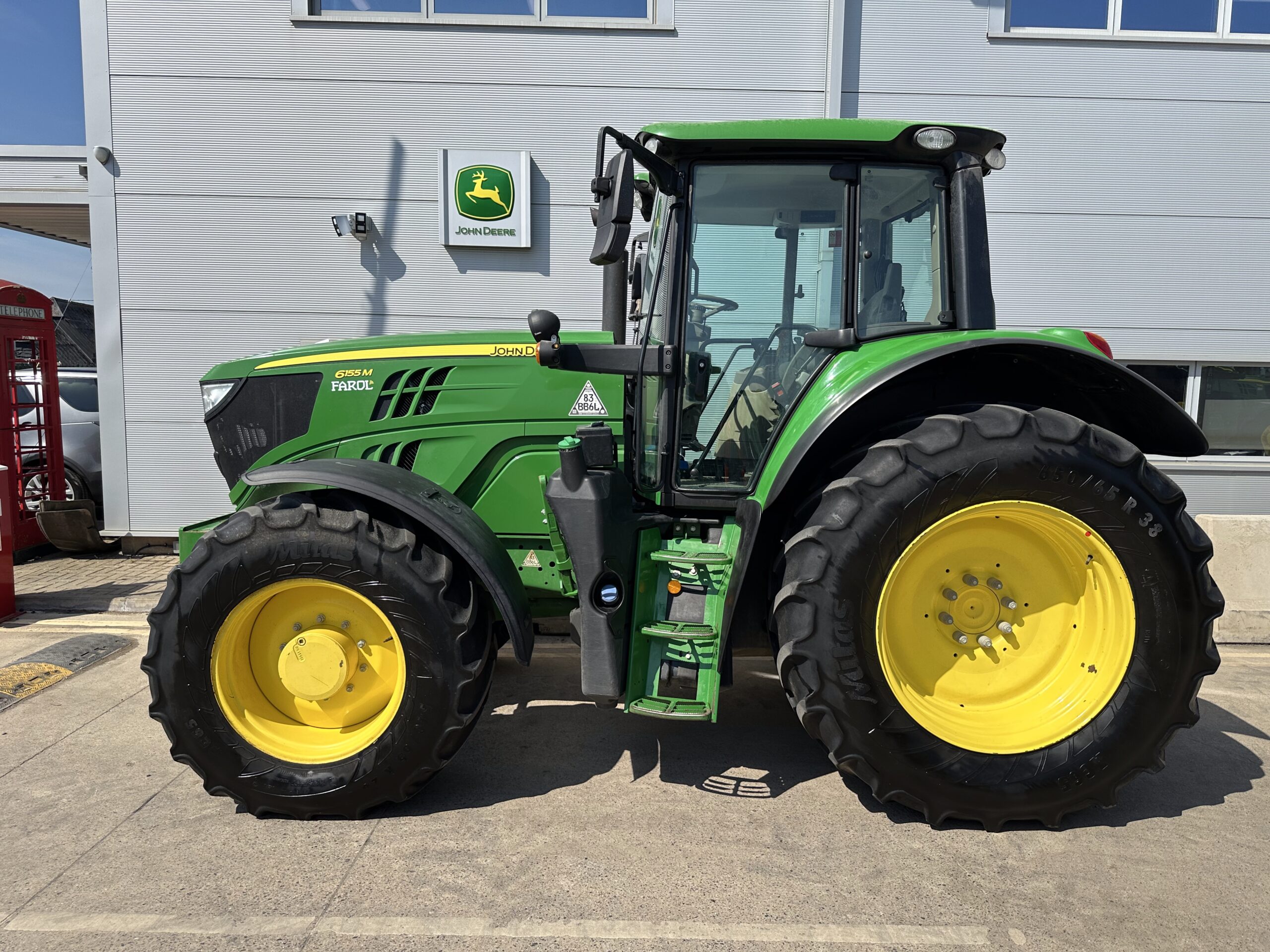 John Deere 6155M