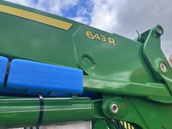 John Deere 643R Loader and Brackets - Image 3