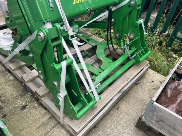 John Deere 643M Loader and Brackets - Image 2