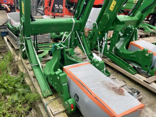 John Deere 643M Loader and Brackets - Image 5