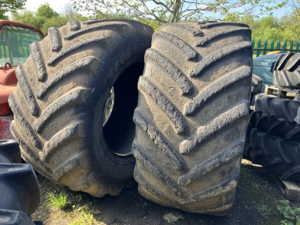 BKT IF900/65R42