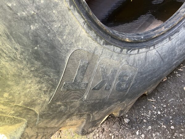 BKT IF900/65R42 - Image 3