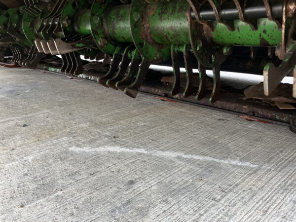 John Deere Rear R950R Mower Conditioners - Image 11