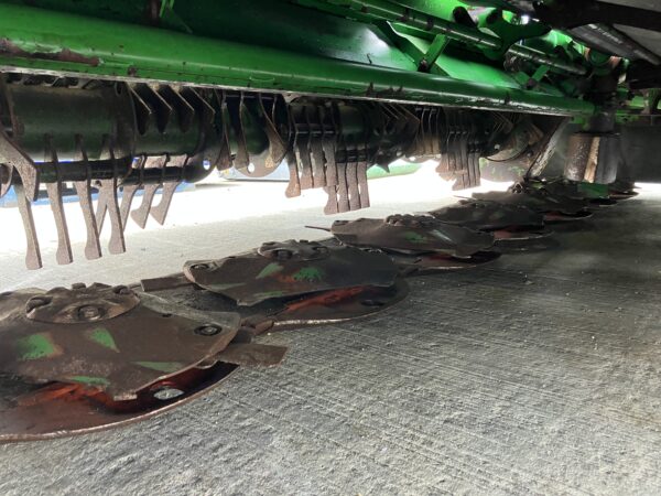 John Deere Rear R950R Mower Conditioners - Image 13