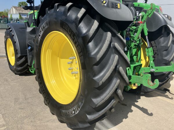John Deere 6R155 - Image 14