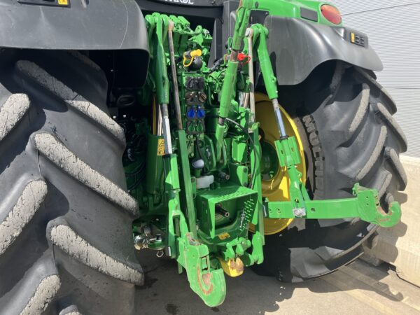 John Deere 6R155 - Image 16