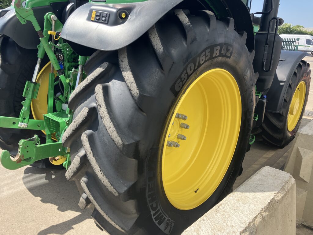 John Deere 6R155 - Image 19