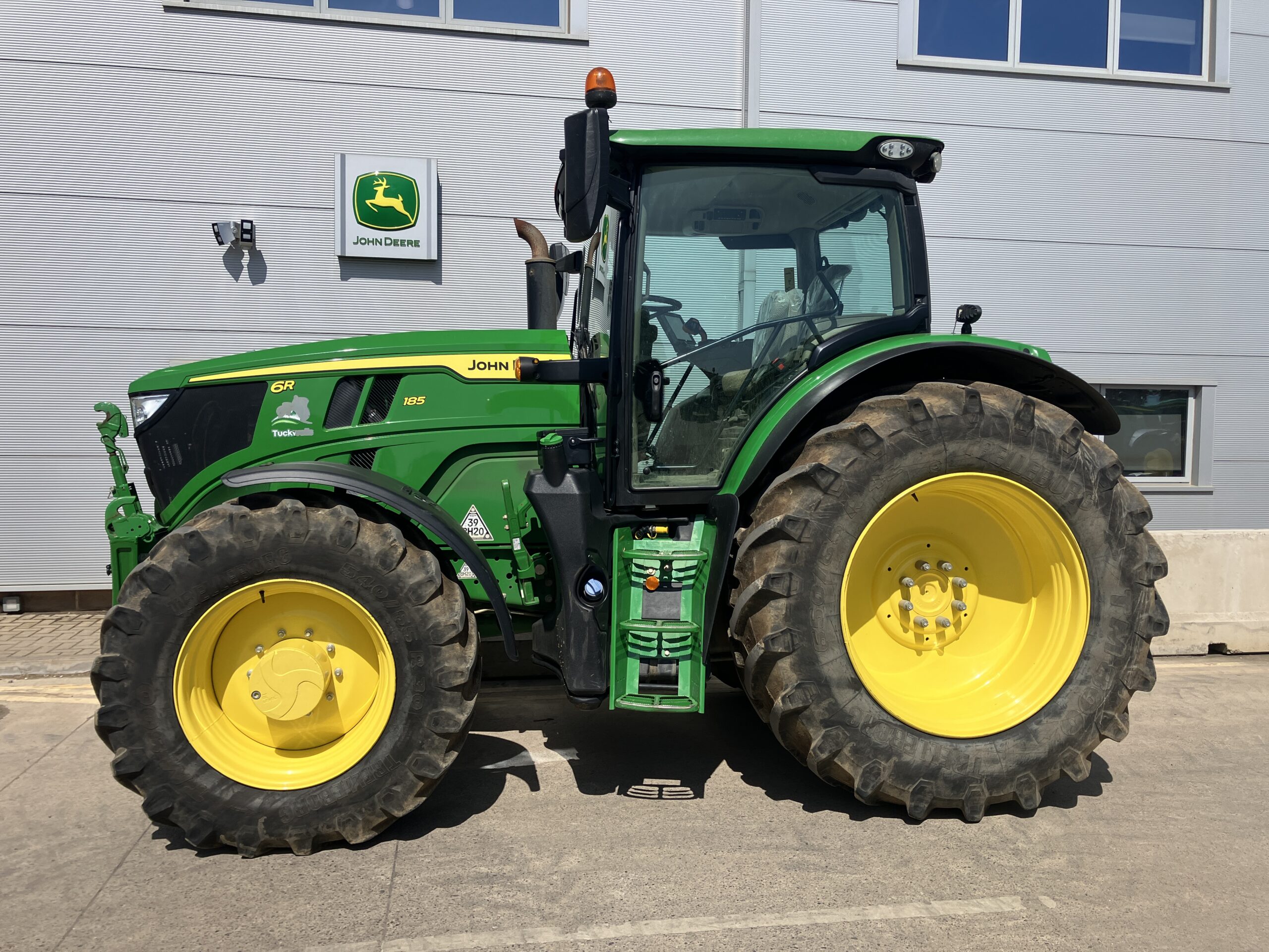 John Deere 6R 185