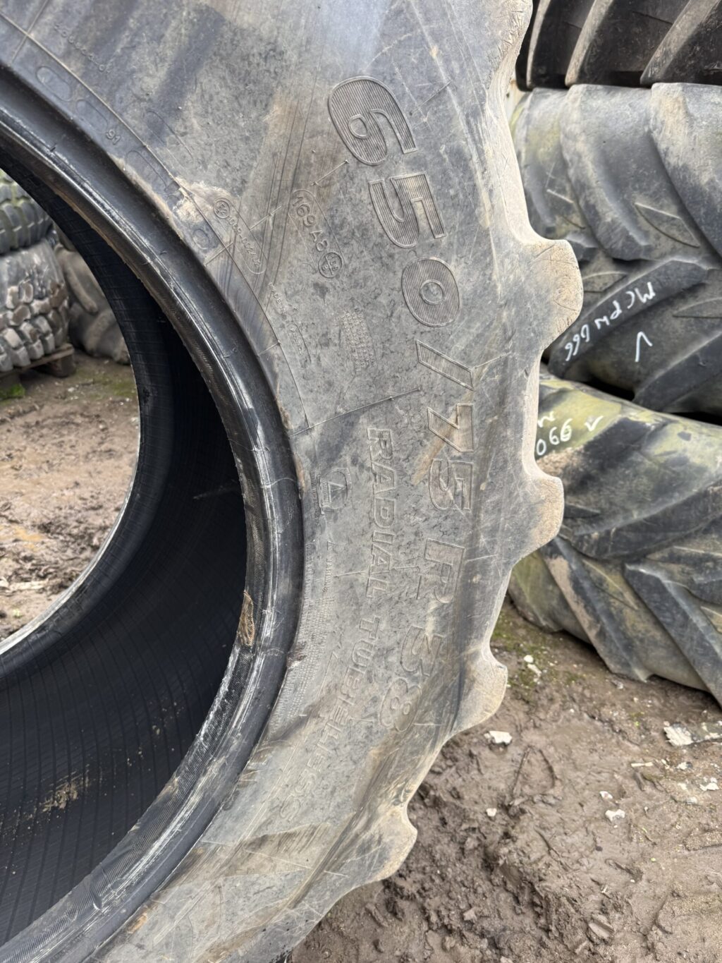 650/75X38 Firestone Maxi Traction - Image 3