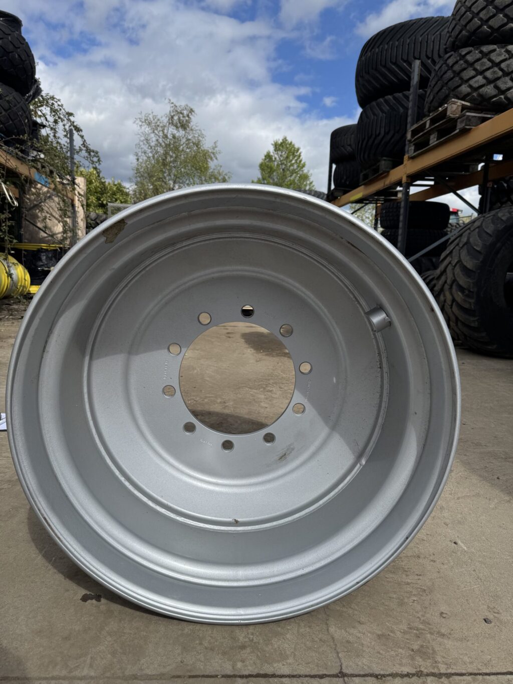 30.5X24 Silver Rim