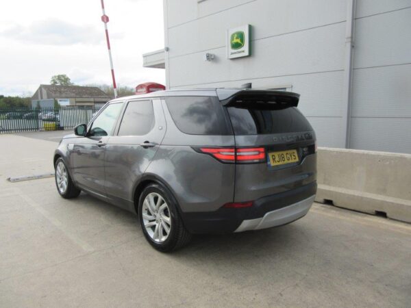 LAND ROVER DISCOVERY HSE TD6 AUTO - Image 8