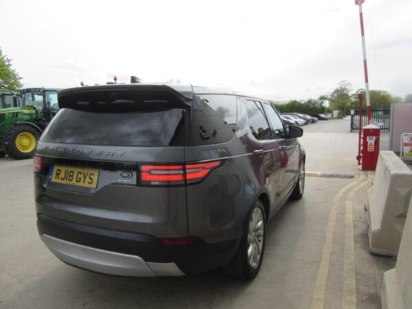 LAND ROVER DISCOVERY HSE TD6 AUTO - Image 12