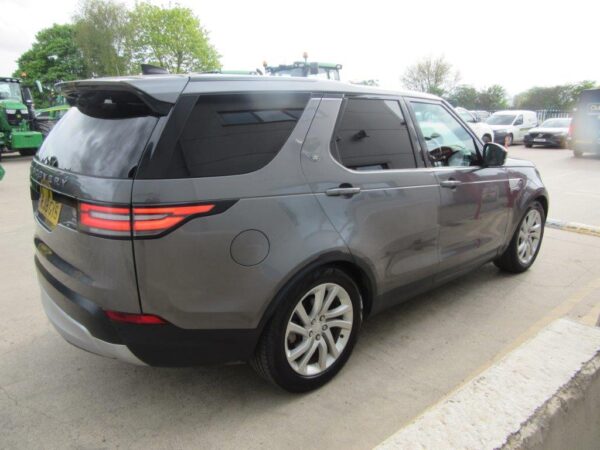LAND ROVER DISCOVERY HSE TD6 AUTO - Image 13