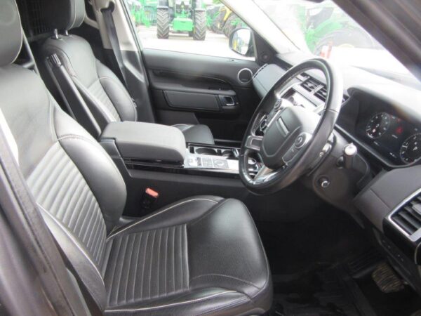 LAND ROVER DISCOVERY HSE TD6 AUTO - Image 20