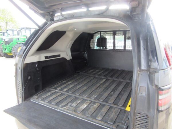 LAND ROVER DISCOVERY HSE TD6 AUTO - Image 29