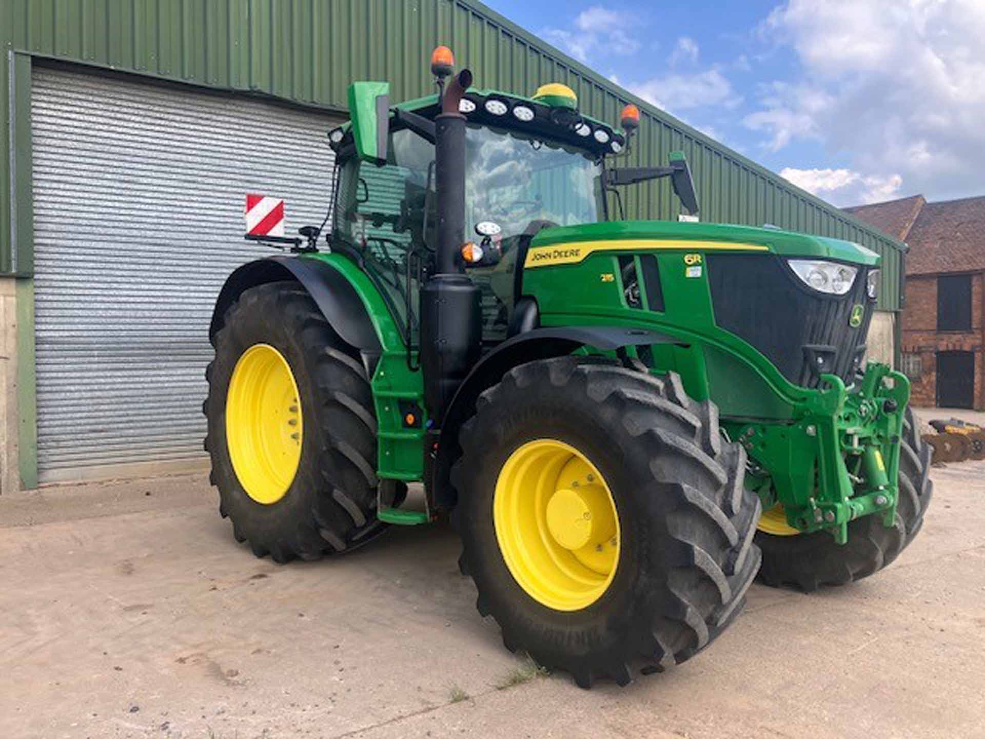 John Deere 6R 215