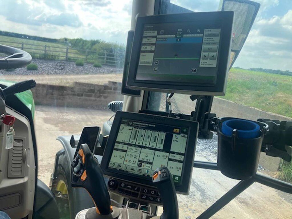 John Deere 6R 215 - Image 19