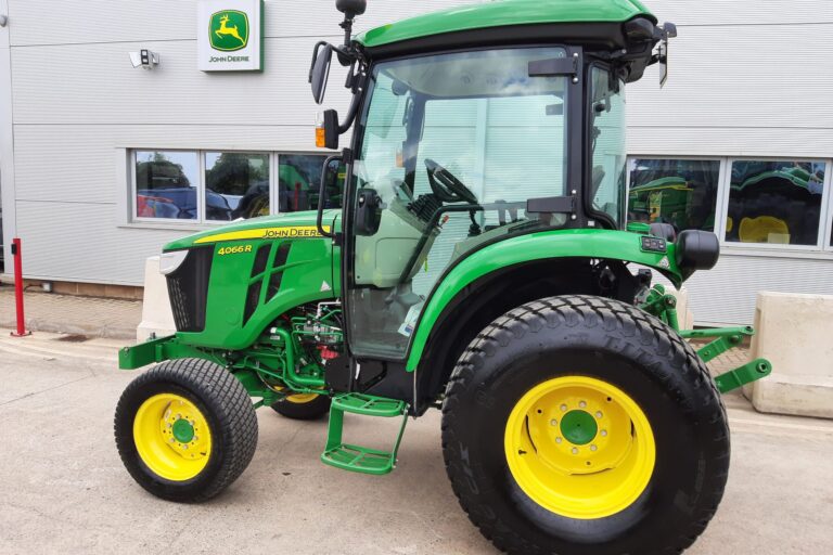John Deere 4066R Compact Tractor