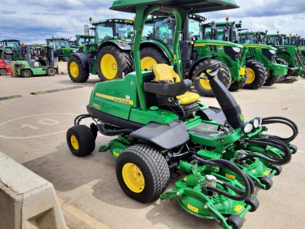 John Deere 8800A TerrainCut Mower - Image 3