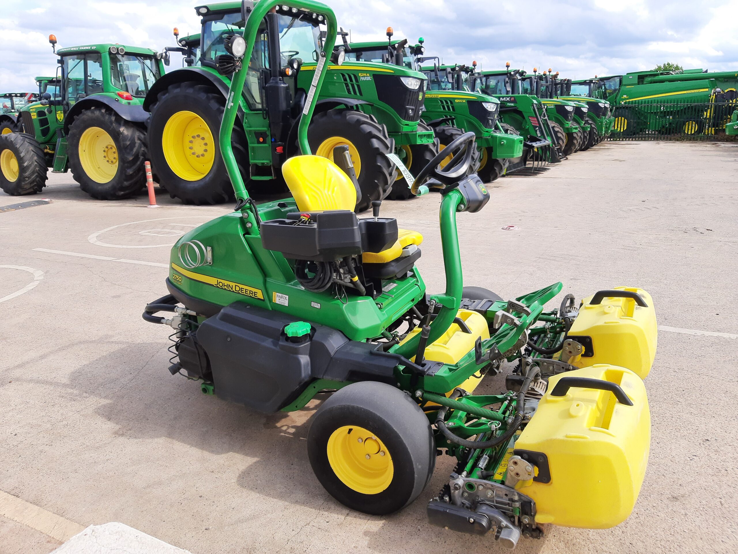 John Deere 2750E Hybrid