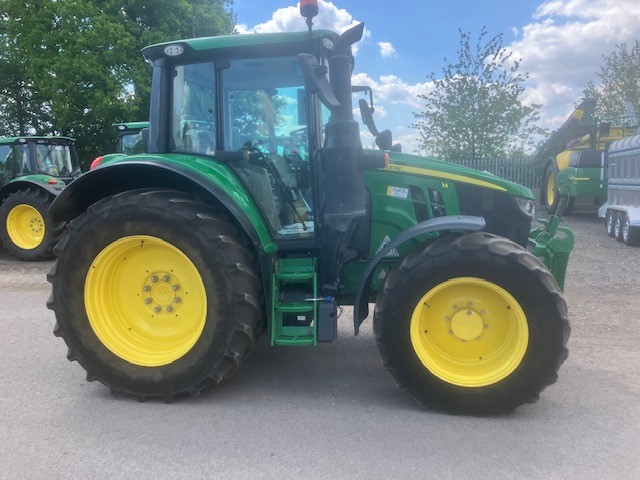 John Deere 6120M