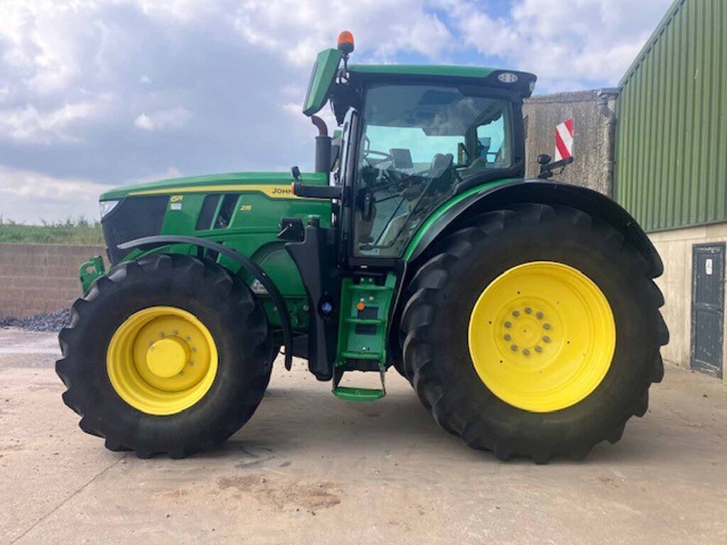 John Deere 6R 215 - Image 5