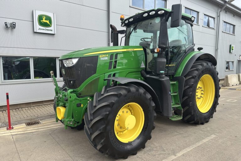 John Deere 6250R