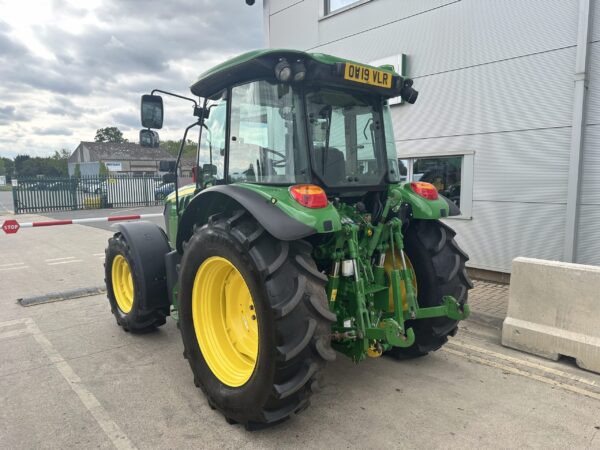 John Deere 5090M - Image 3
