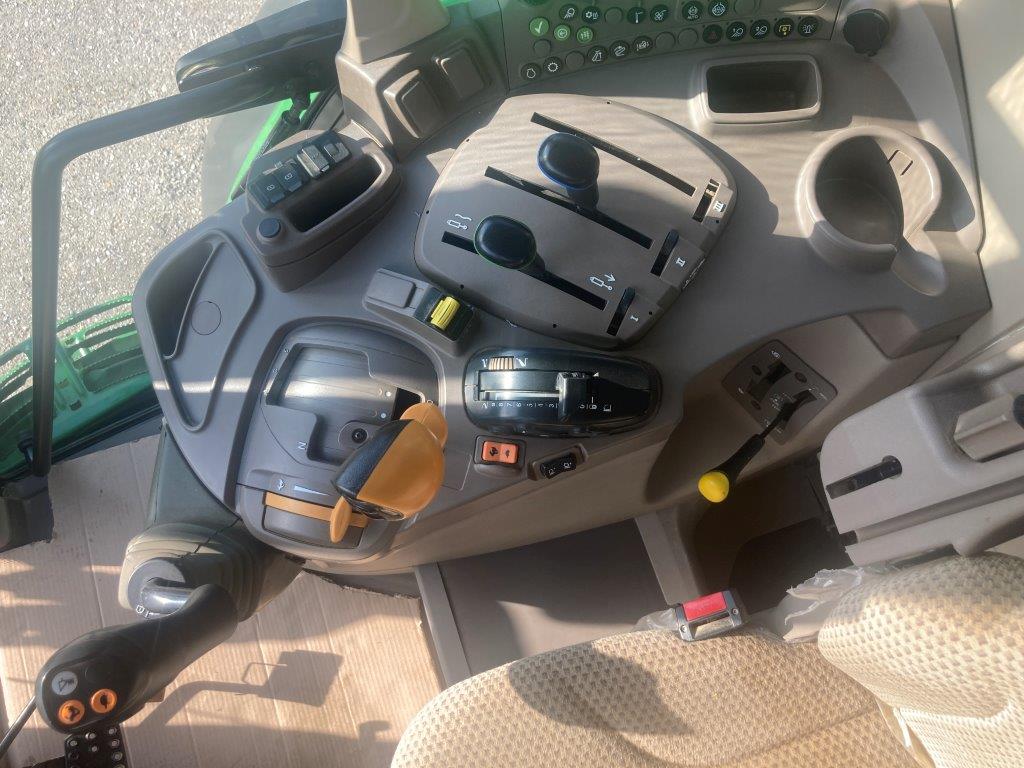 John Deere 6155M