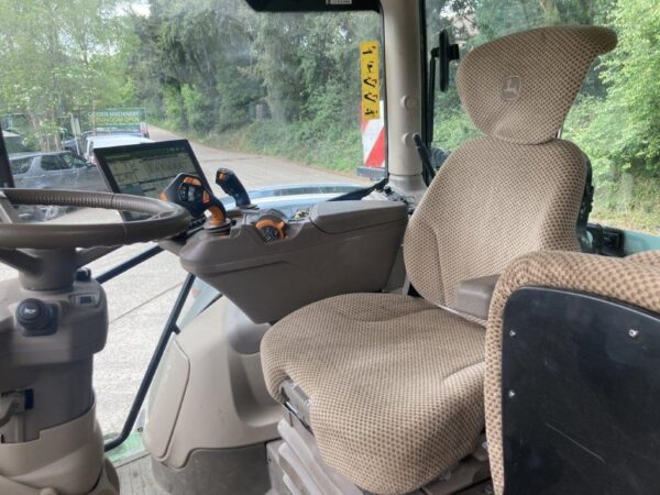 John Deere 6R 215 - Image 6