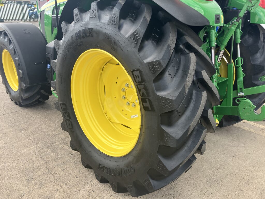 John Deere 5115M - Image 9