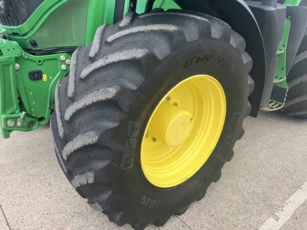 John Deere 6250R - Image 9