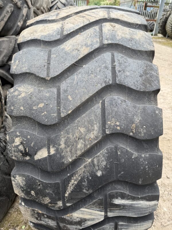 20.5X25 Goodyear TL3A+ - Image 4