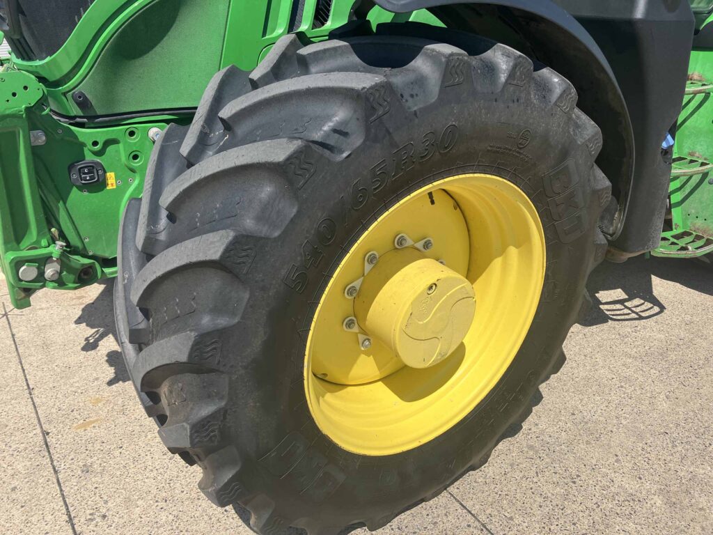 John Deere 6155R - Image 9