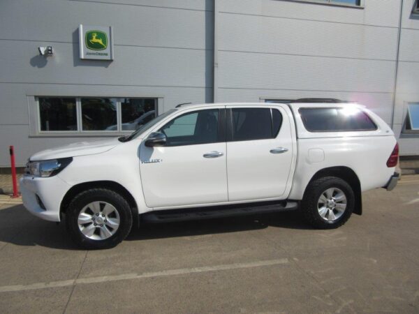 TOYOTA HILUX ICON D-4D 4WD DOUBLE CAB - Image 3