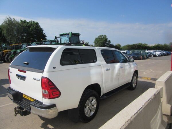 TOYOTA HILUX ICON D-4D 4WD DOUBLE CAB - Image 8