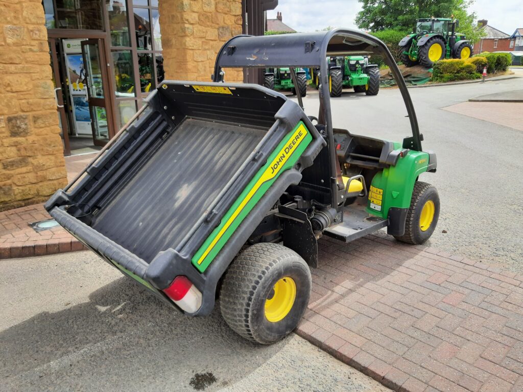 John Deere HPX815E Gator - Image 2