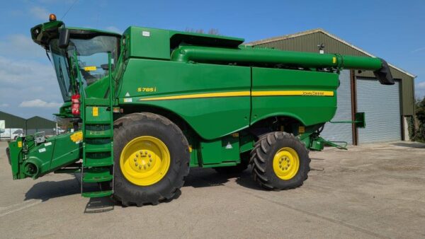 John Deere S785