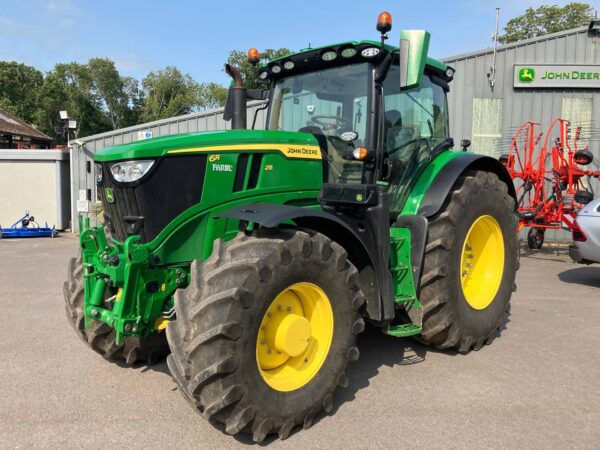 John Deere 6R 215
