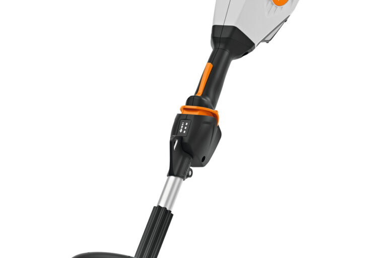 STIHL KMA 135 R (AP) KombiEngine (No Battery & Charger)