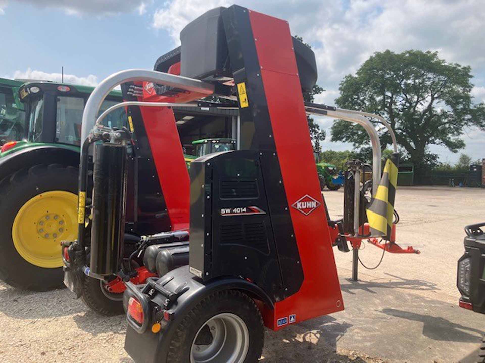 KUHN SW 4014