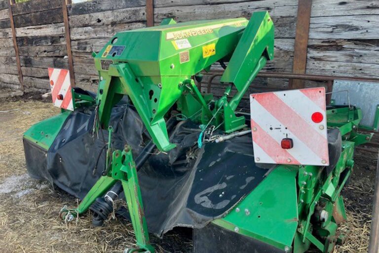 John Deere 131