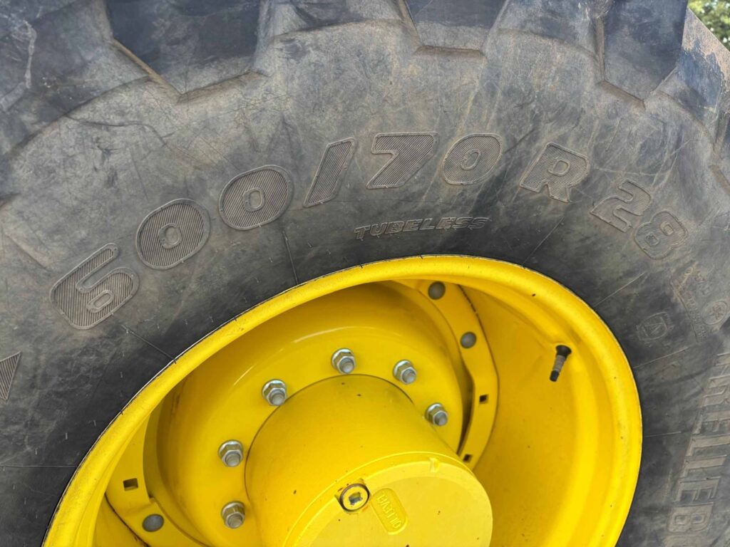 John Deere 6215R - Image 5
